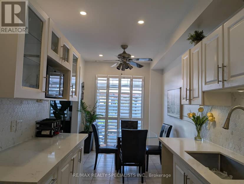 20 Thorp Crescent — photo 27 of 40