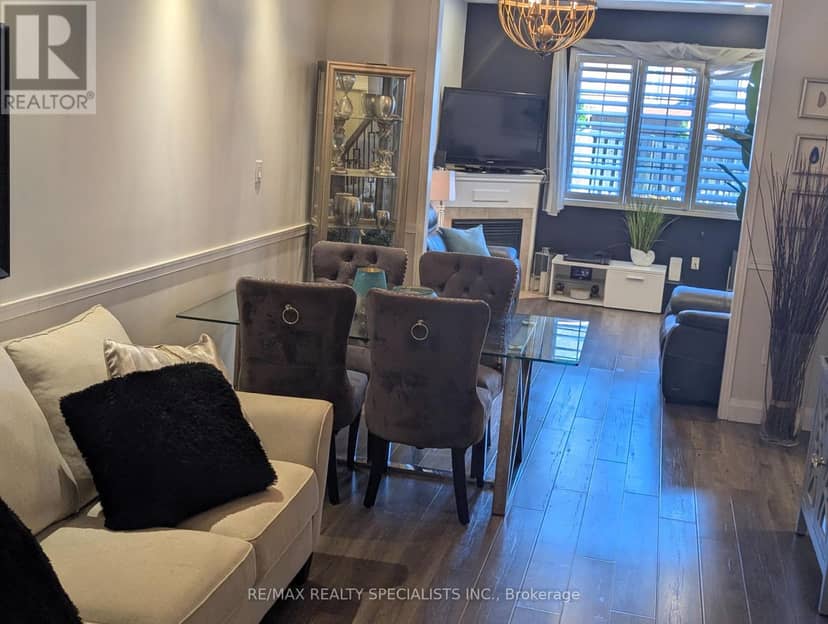 20 Thorp Crescent — photo 35 of 40
