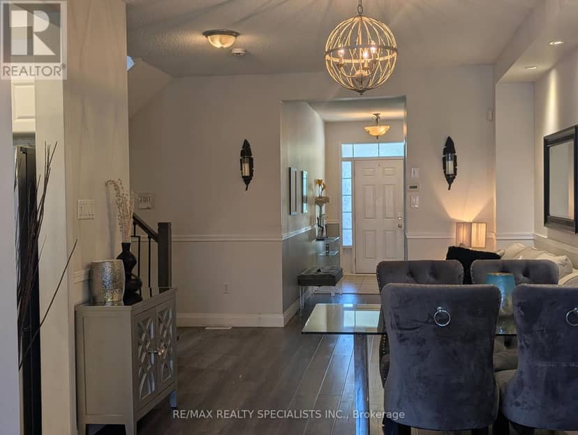 20 Thorp Crescent — photo 32 of 40