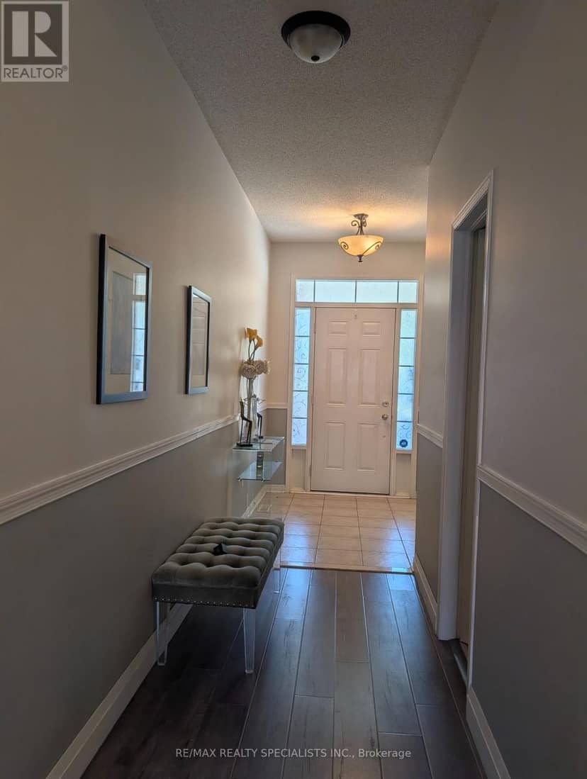 20 Thorp Crescent — photo 38 of 40