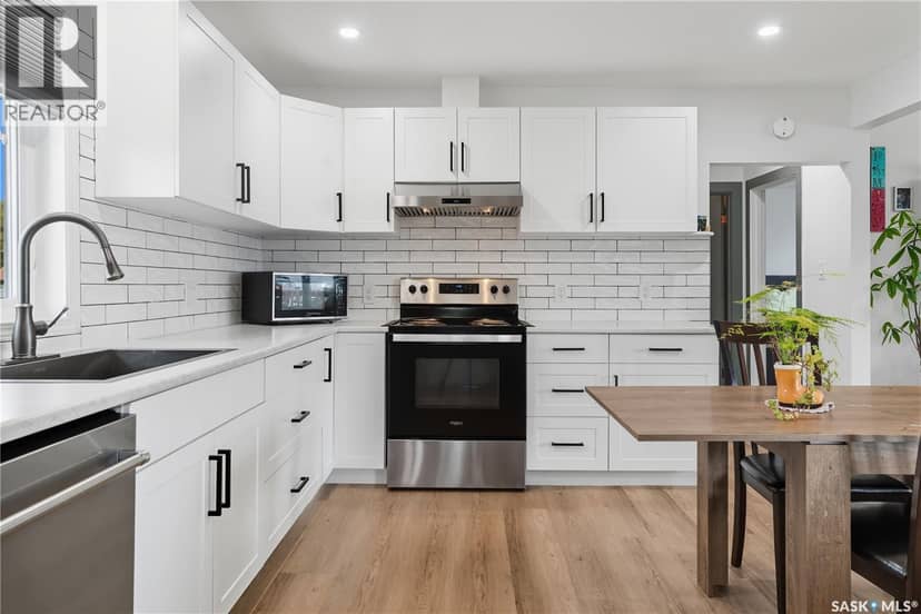 16 Walsh STREET — photo 12 of 40