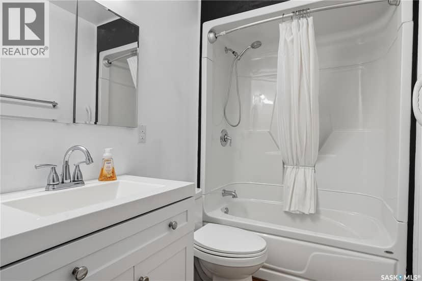 16 Walsh STREET — photo 17 of 40