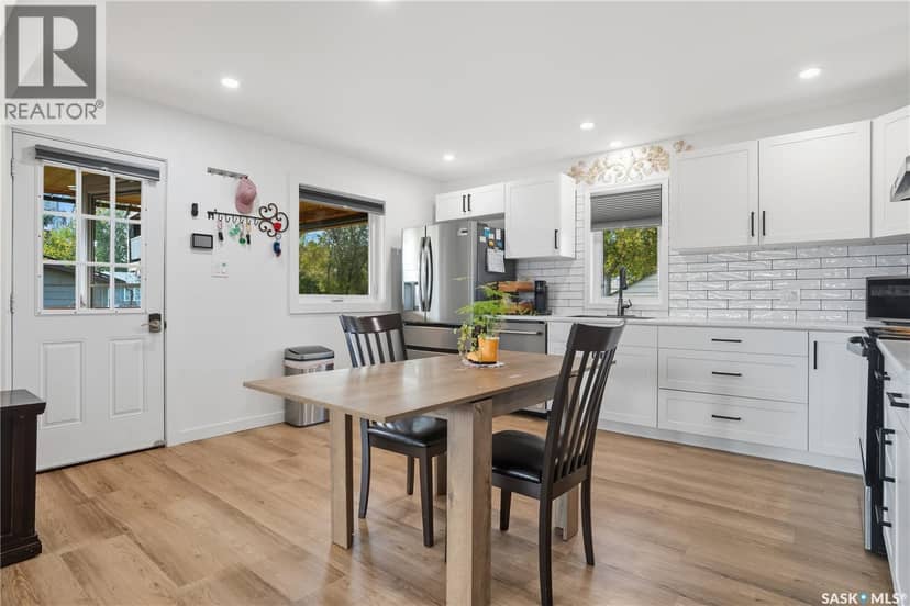 16 Walsh STREET — photo 9 of 40