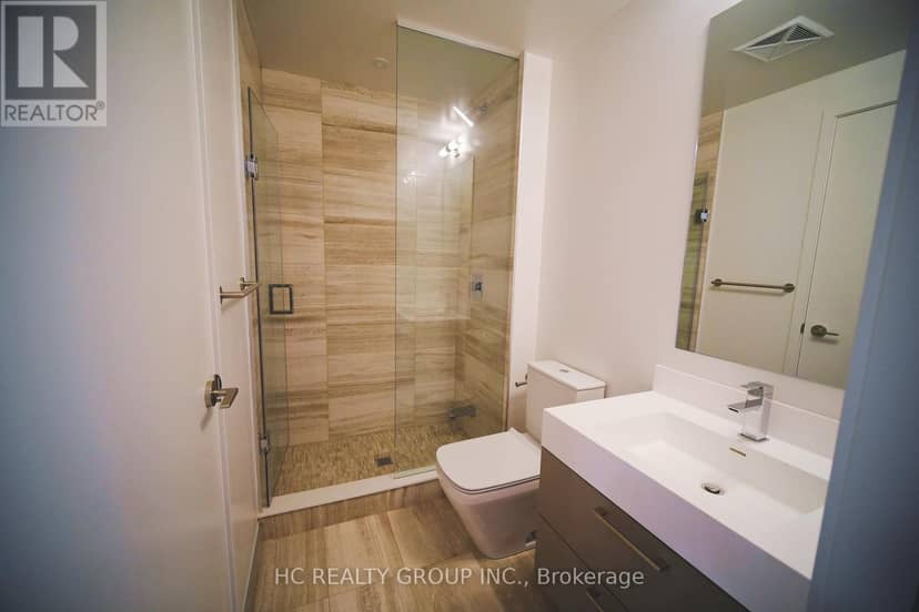 4512 - 1 Yorkville Avenue — photo 8 of 20