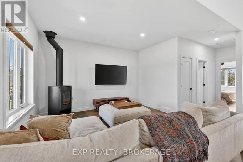 9304 Perth Road — photo 13 of 40