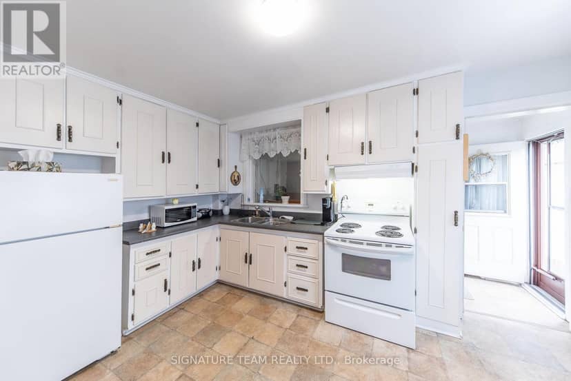259 Peter Street — photo 13 of 30