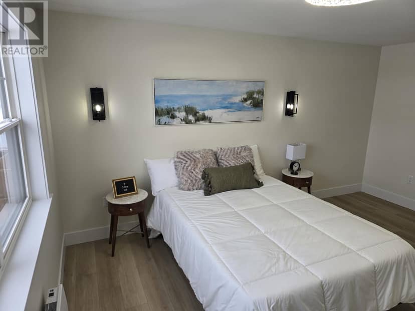 64 KINGSBURGH Avenue — photo 14 of 36