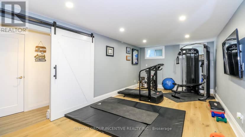 40 Varden Avenue — photo 16 of 38