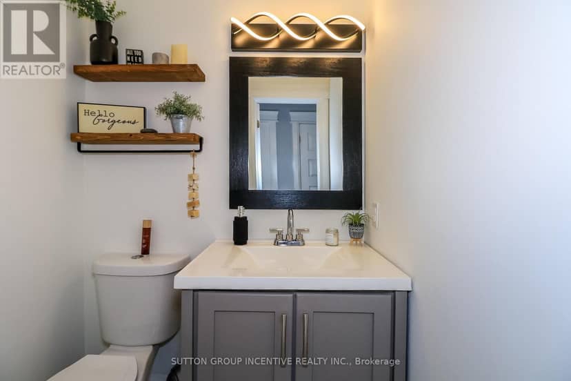 40 Varden Avenue — photo 13 of 38
