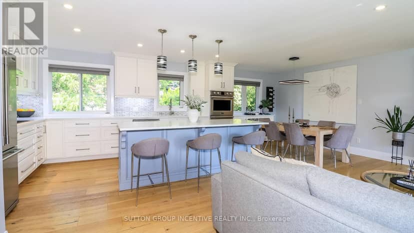 40 Varden Avenue — photo 4 of 38