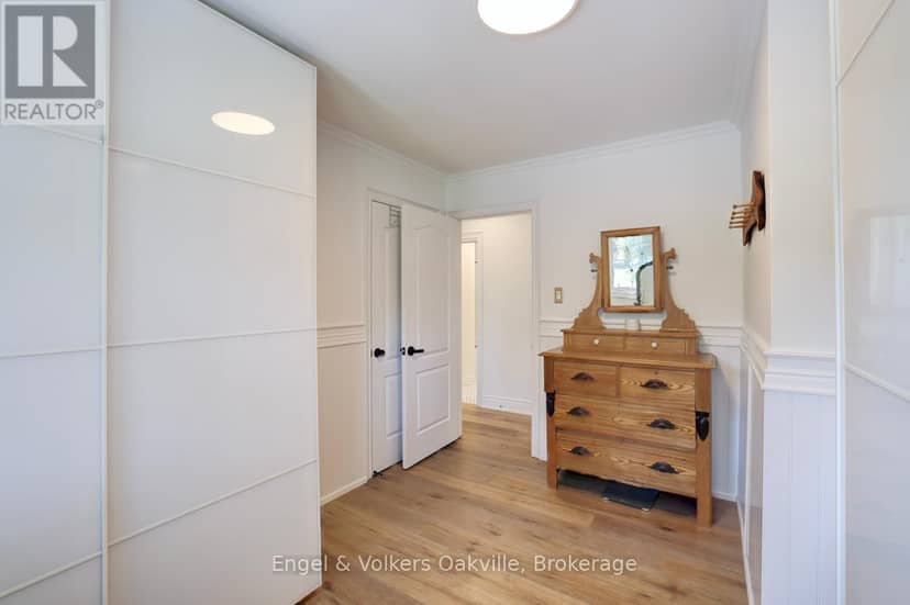 3281 Flanagan Crescent — photo 21 of 40