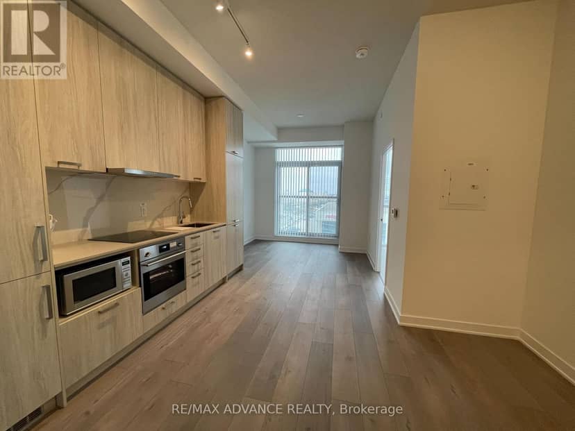 521 - 10 Honeycrisp Crescent — photo 3 of 18