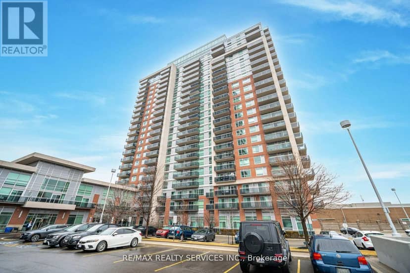 2009 - 215 Queen Street E — photo 1 of 15