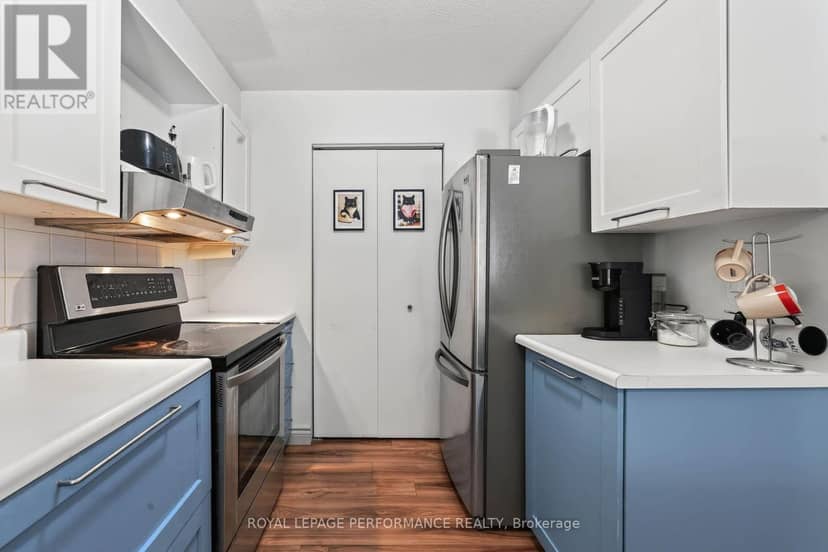 502 - 1589 St. Bernard Street — photo 13 of 40