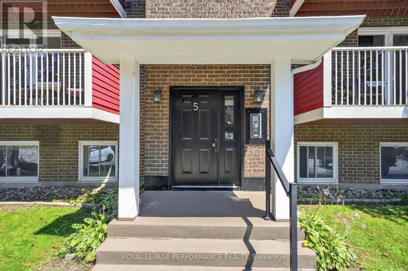 502 - 1589 St. Bernard Street, Ottawa, photo 2