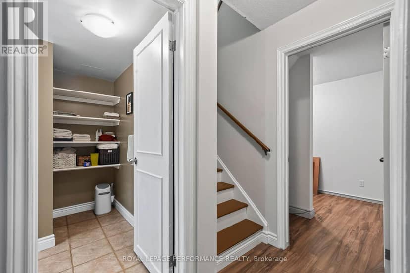 502 - 1589 St. Bernard Street — photo 22 of 40