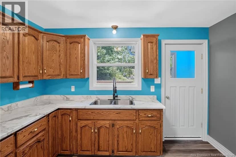 175 Highland Road — photo 12 of 40