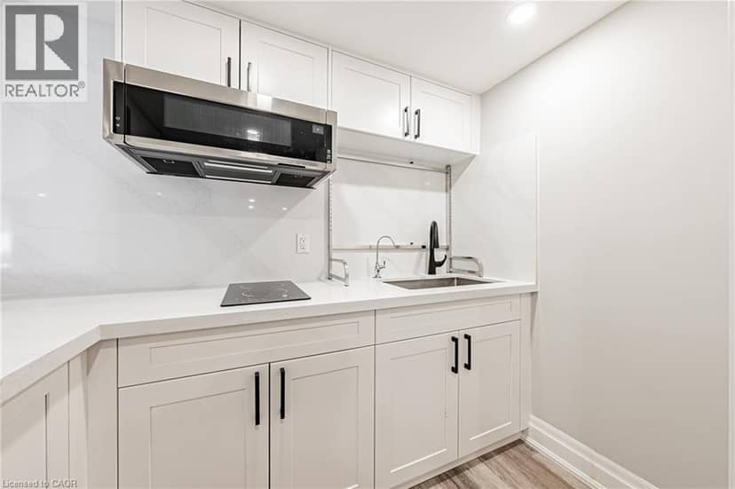 6 IRIS Court — photo 35 of 40