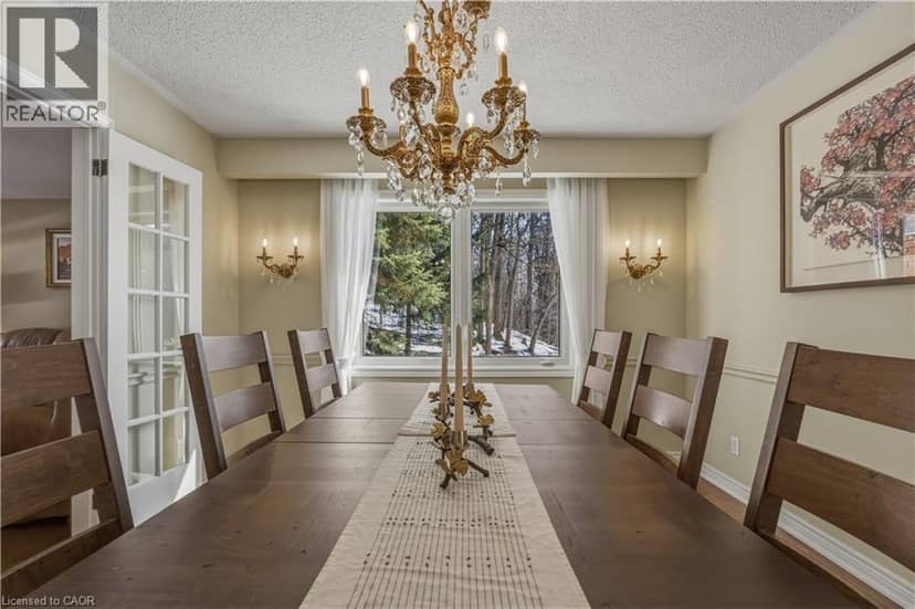 6 IRIS Court — photo 13 of 40