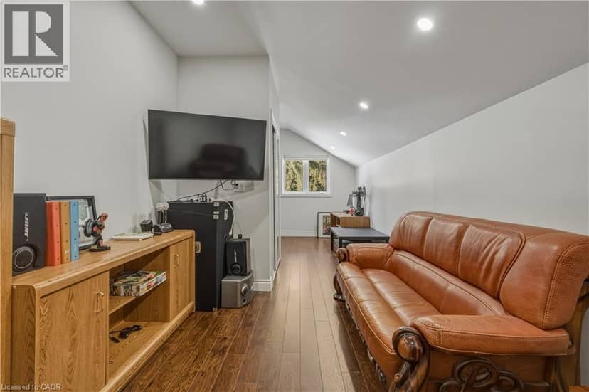6 IRIS Court — photo 33 of 40
