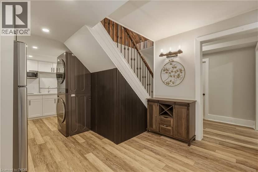 6 IRIS Court — photo 34 of 40