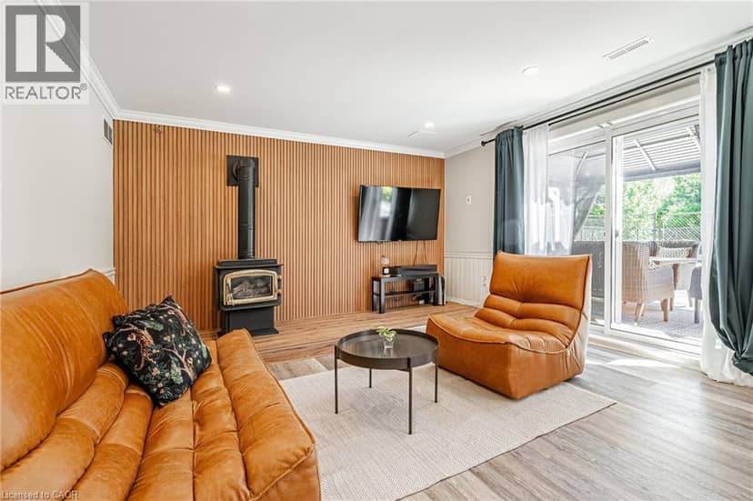 6 IRIS Court — photo 38 of 40