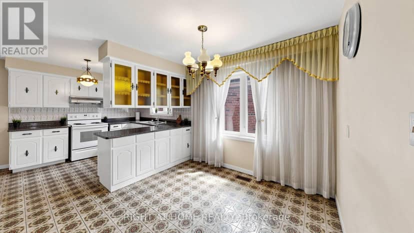 20 Torrens Avenue, Toronto, photo 8