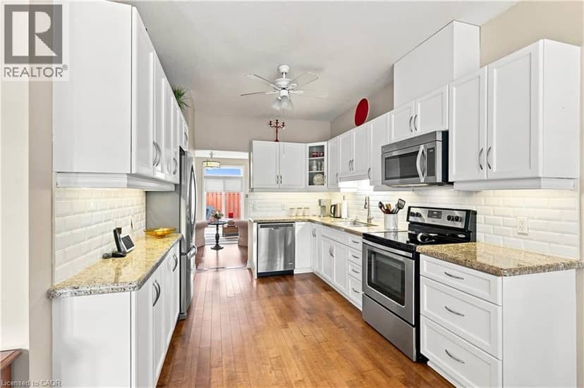 25 STICKLAND Lane — photo 15 of 40