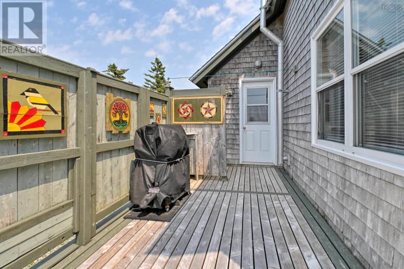 1 Bayberry Road — photo 11 of 40