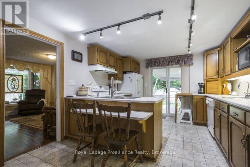 11438C Loyalist Parkway — photo 18 of 39