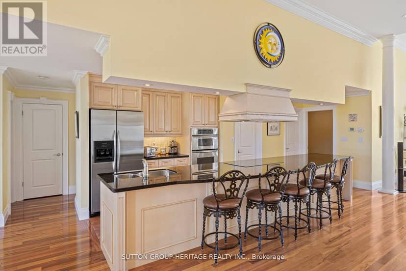 2100 Taunton Road — photo 12 of 40