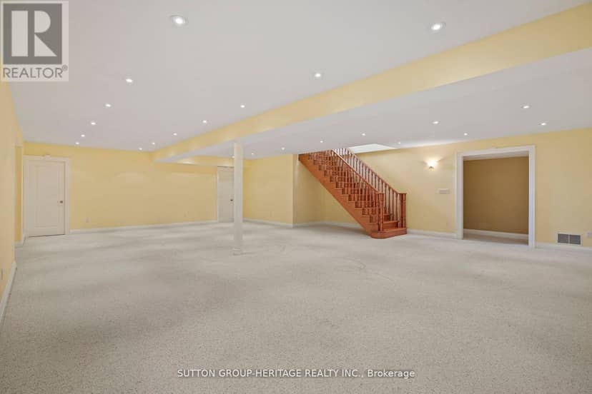 2100 Taunton Road — photo 25 of 40