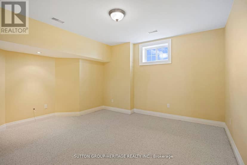 2100 Taunton Road — photo 28 of 40