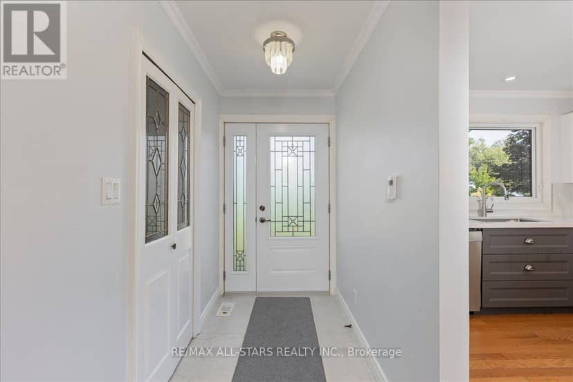35 Lake Drive E, Georgina, photo 5
