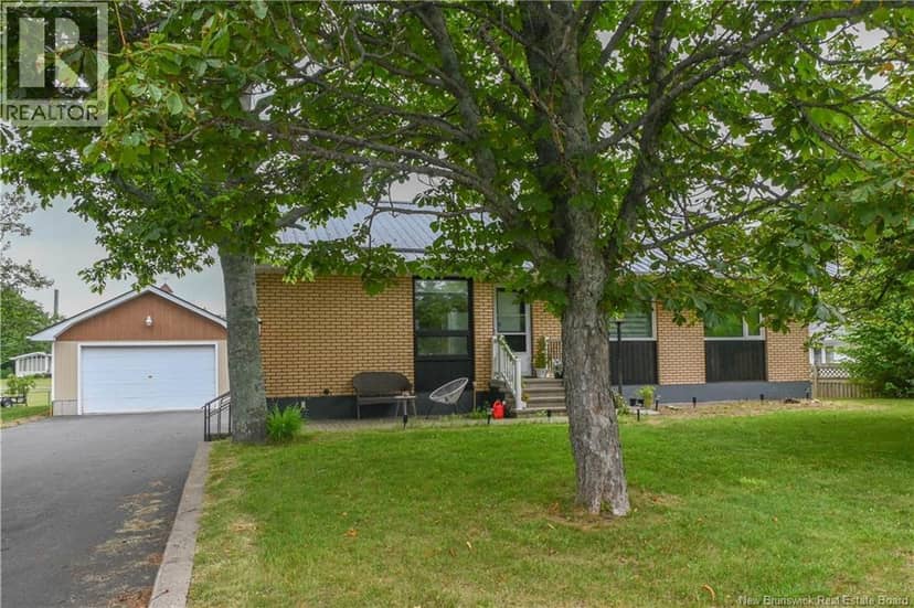 163 des Peupliers Street, Shippagan