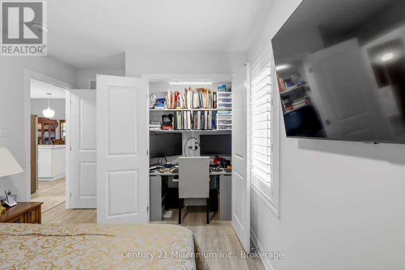 66 Ivy Crescent — photo 19 of 25
