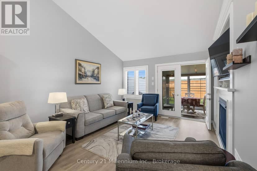 66 Ivy Crescent — photo 6 of 25