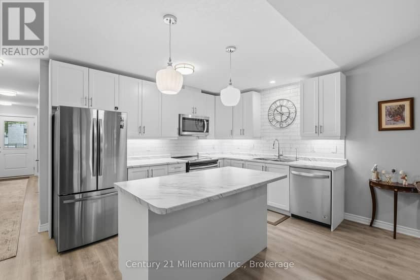 66 Ivy Crescent — photo 9 of 25