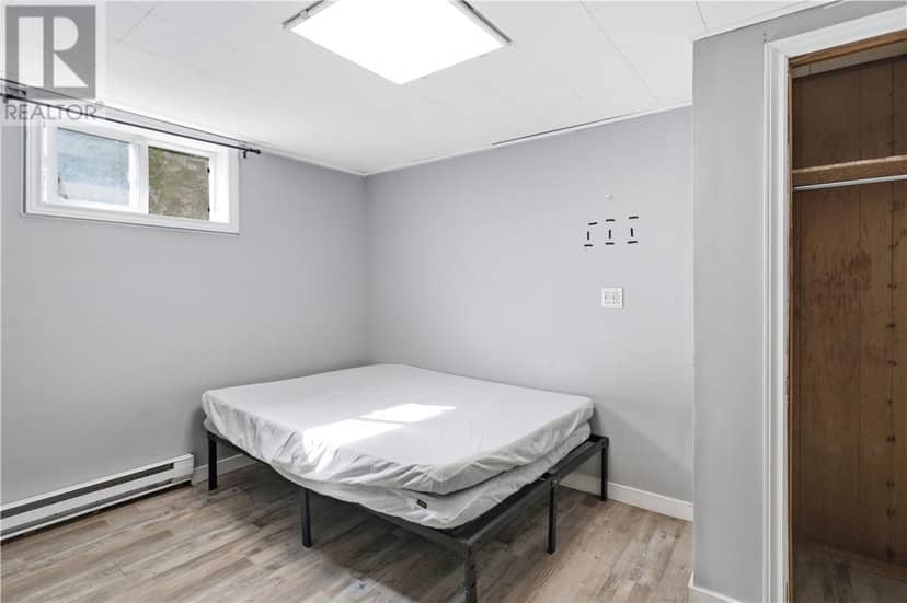 398 Bond Street — photo 20 of 24