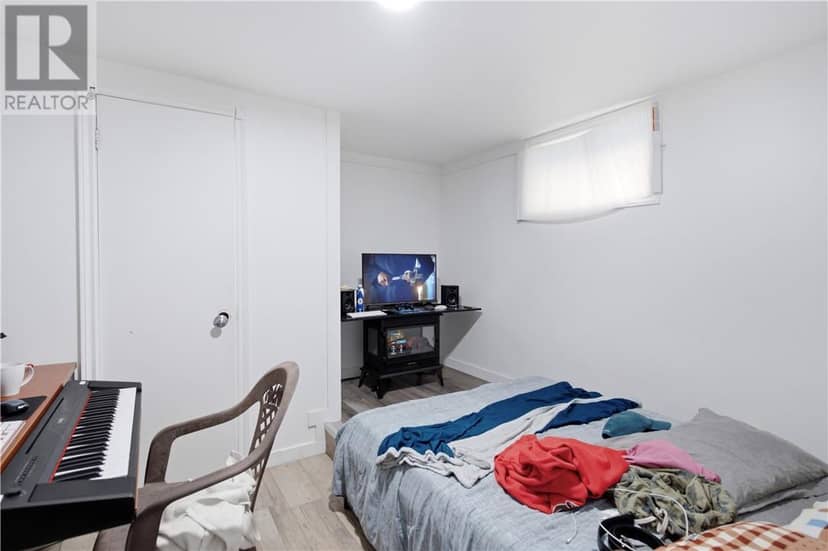 398 Bond Street — photo 21 of 24