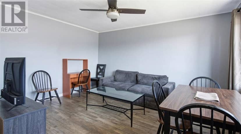 398 Bond Street — photo 6 of 24