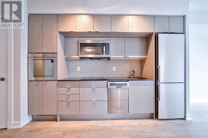 2607 - 10 York Street — photo 18 of 34