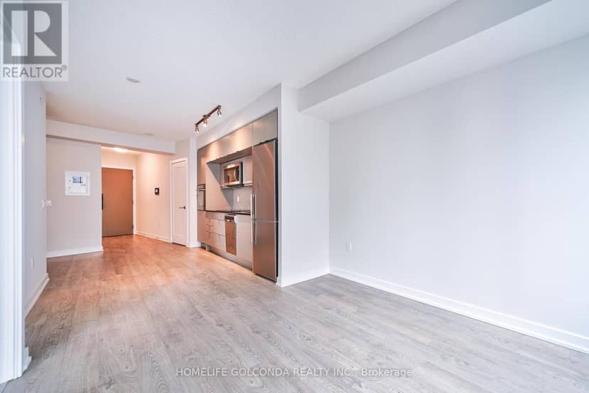 2607 - 10 York Street — photo 28 of 34