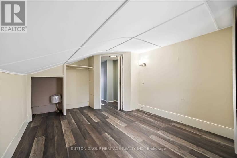 1612 Dufferin Street — photo 13 of 20