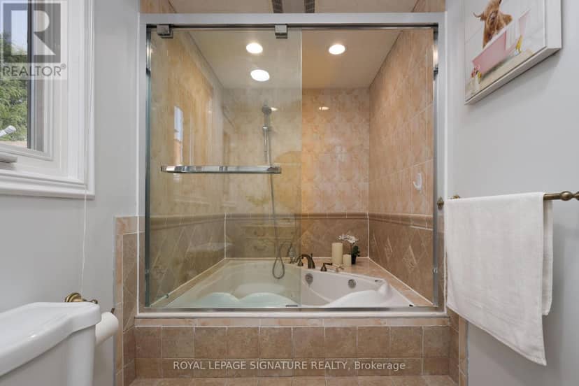 37 Oleander Crescent — photo 24 of 40