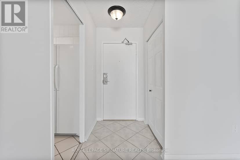 906 - 5 San Romanoway, Toronto, photo 2