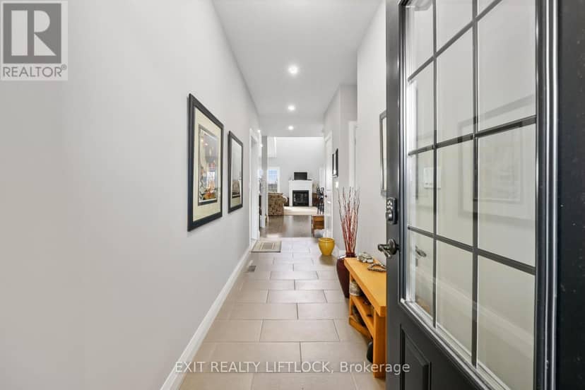 10 - 68 Blossom Court — photo 14 of 40