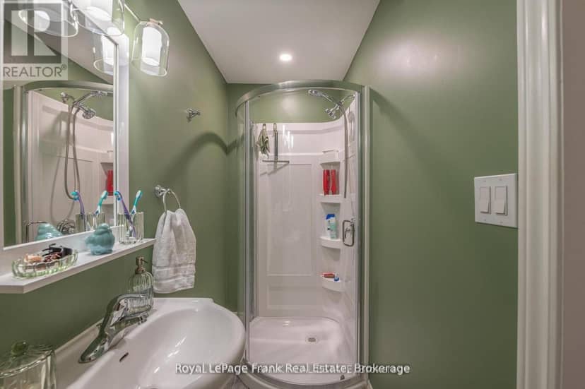25 Lakeland Avenue — photo 28 of 40