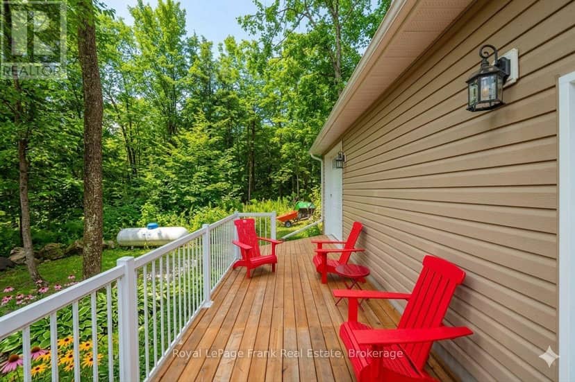 25 Lakeland Avenue — photo 34 of 40