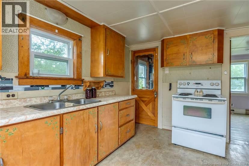 106 L'Etete Road — photo 9 of 40